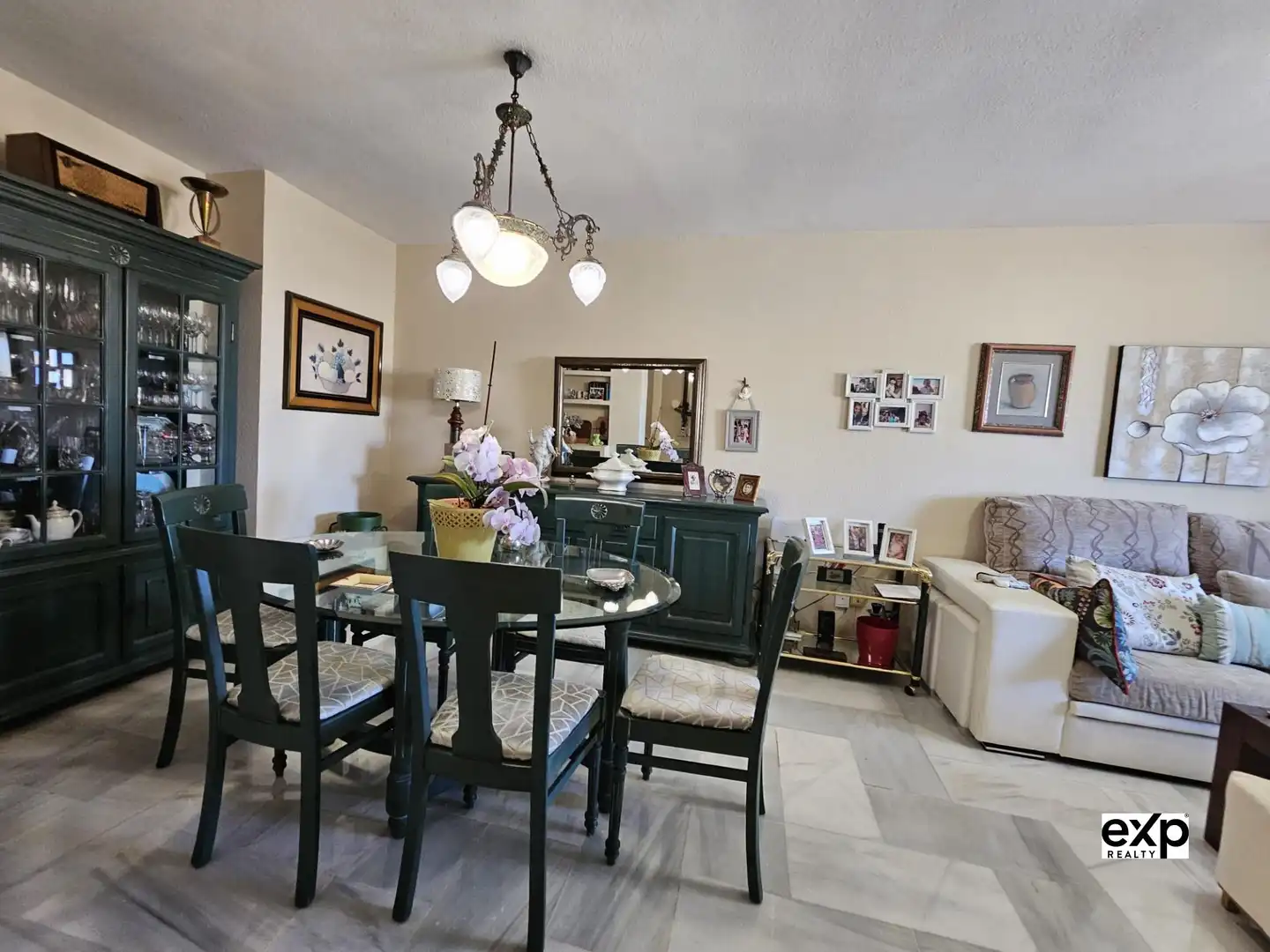 Dining room of Flat for sale in Fuengirola  with Air Conditioner, Swimming Pool and Furnished