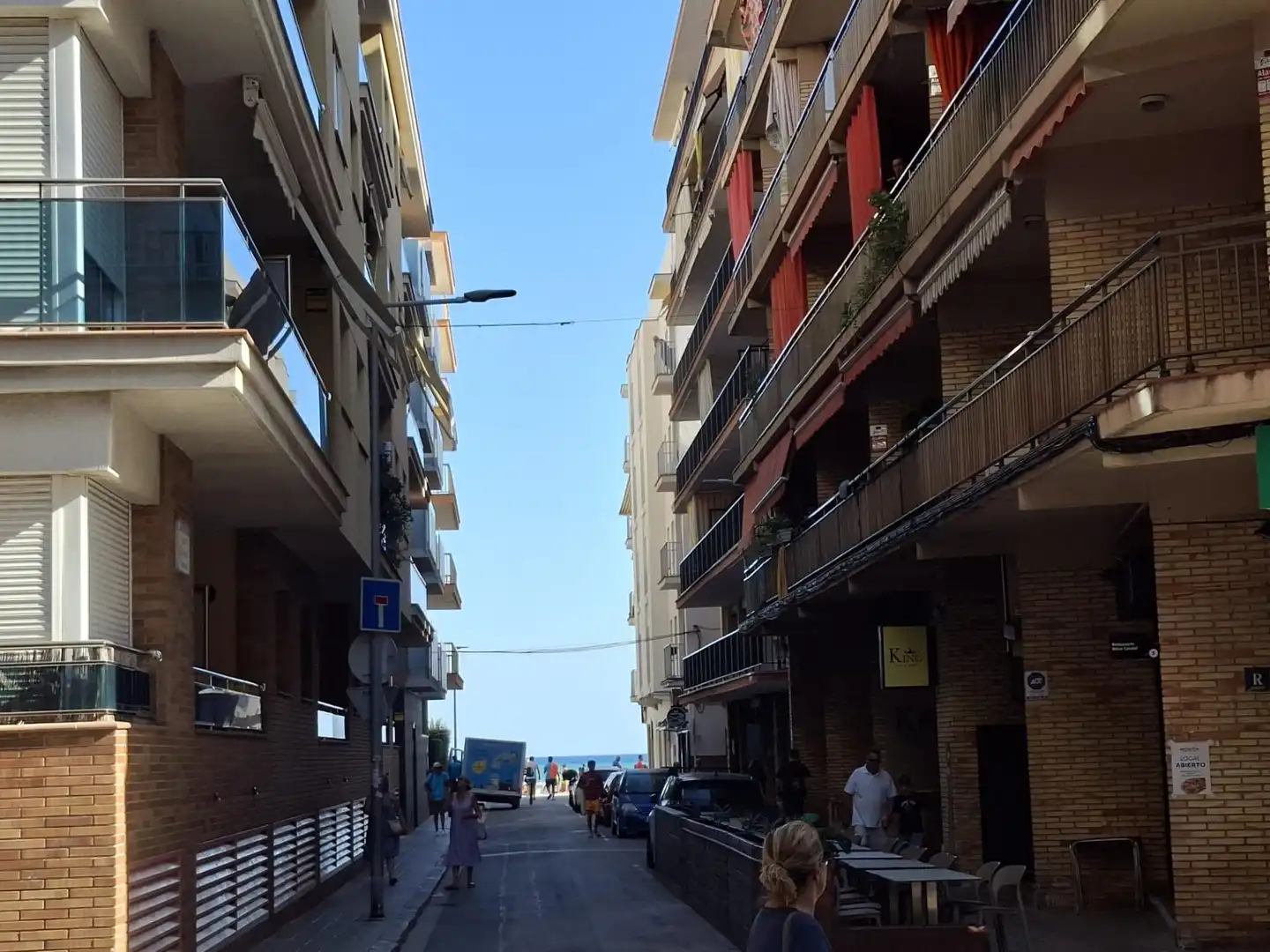 Außenansicht von Erdgeschoss zum Verkauf in Calafell mit Terrasse und Balkon