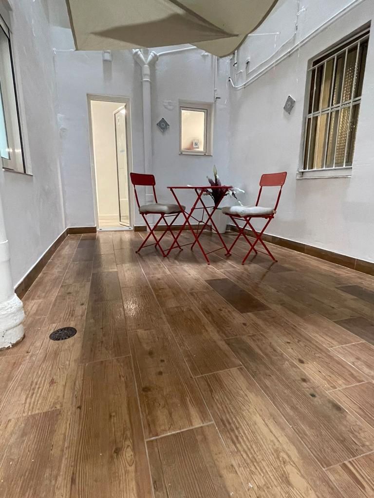 Exterior view of Flat for sale in  Barcelona Capital  with Heating