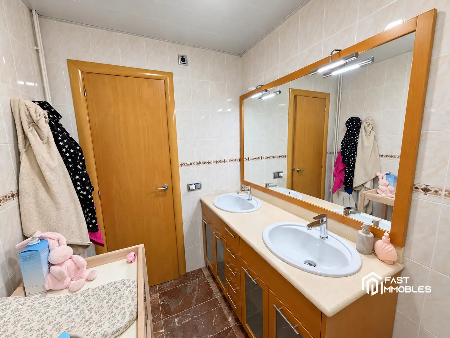 Bathroom of Flat for sale in Ponent