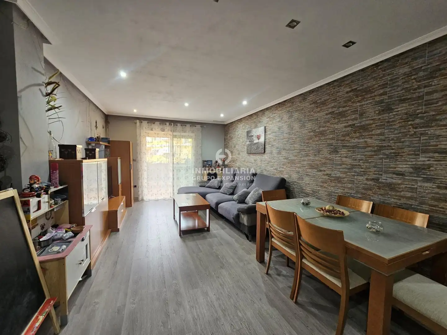 Außenansicht von Wohnung zum Verkauf in Aspe mit Abstellraum, Balkon und Gemeinschaftspool