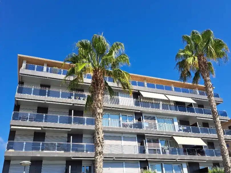 Apartamento con piscina en venta en Paseo Miramar 60, imagen 9