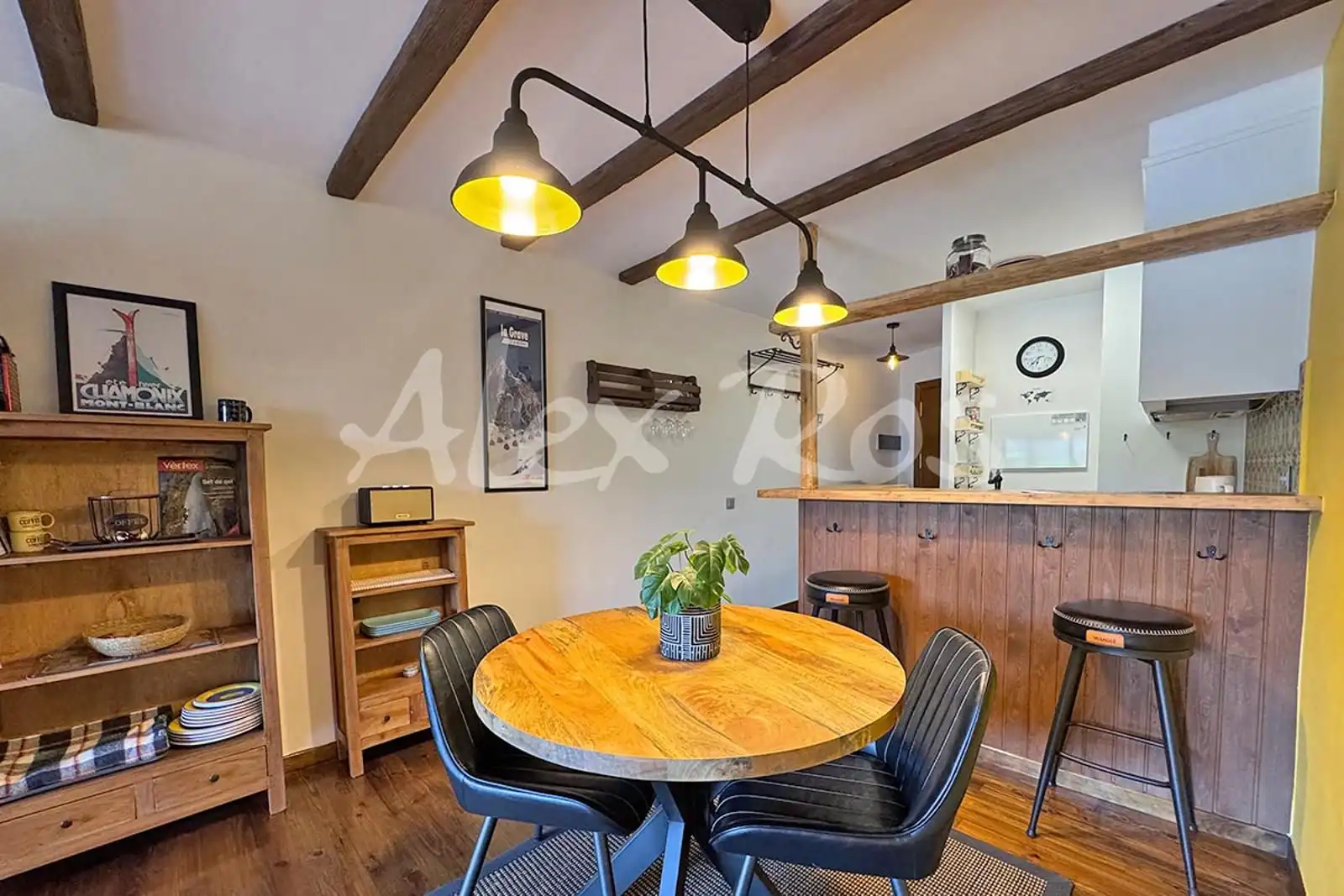Esszimmer von Wohnungen zum Verkauf in Bellver de Cerdanya mit Terrasse, Abstellraum und Möbliert