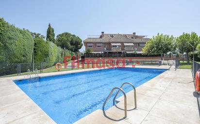 Swimming pool of Duplex for sale in Villaviciosa de Odón  with Terrace