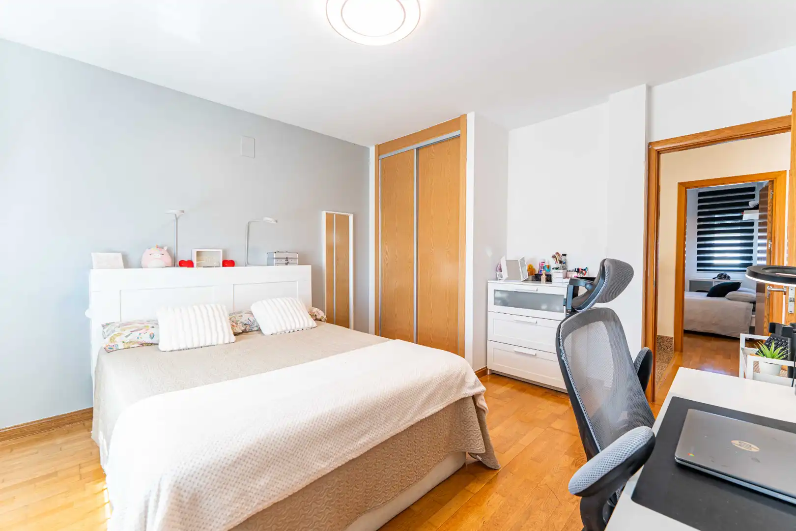 Habitación de Casa o chalet en venta en Serranillos del Valle con Aire acondicionado, Calefacción y Jardín privado