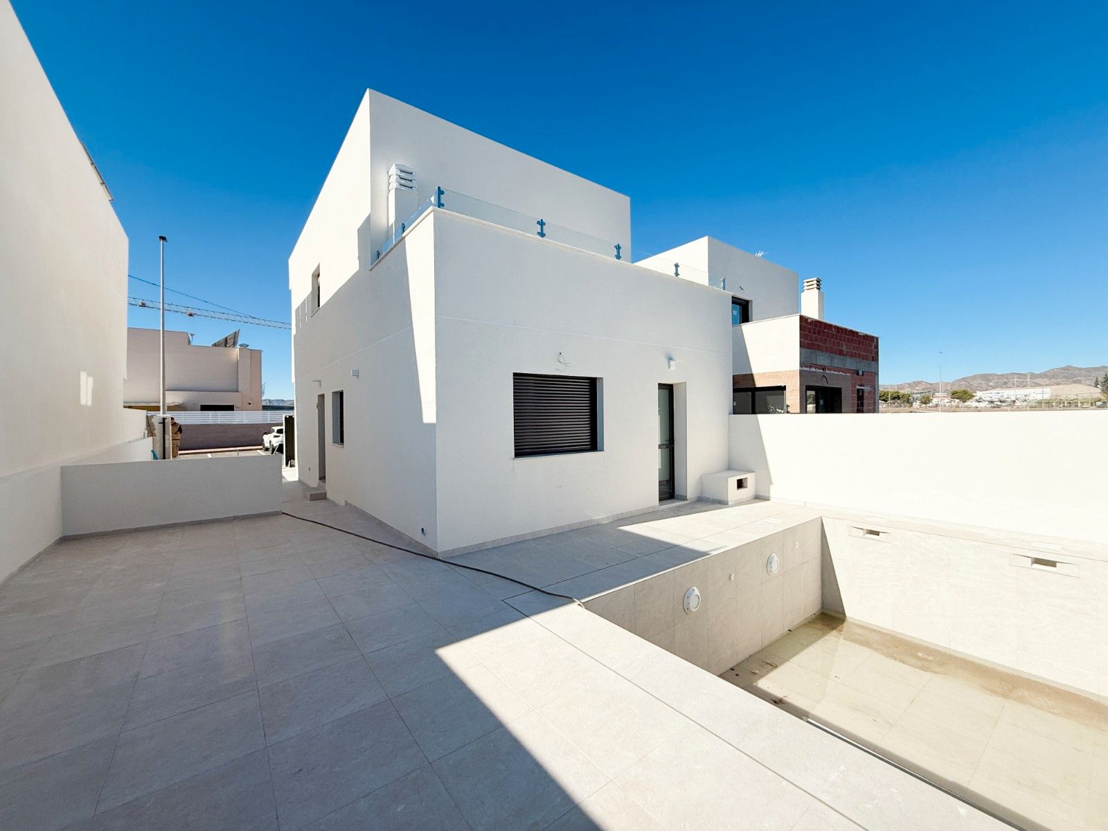 Vista exterior de Casa o xalet en venda en Águilas amb Terrassa, Piscina i Piscina comunitària