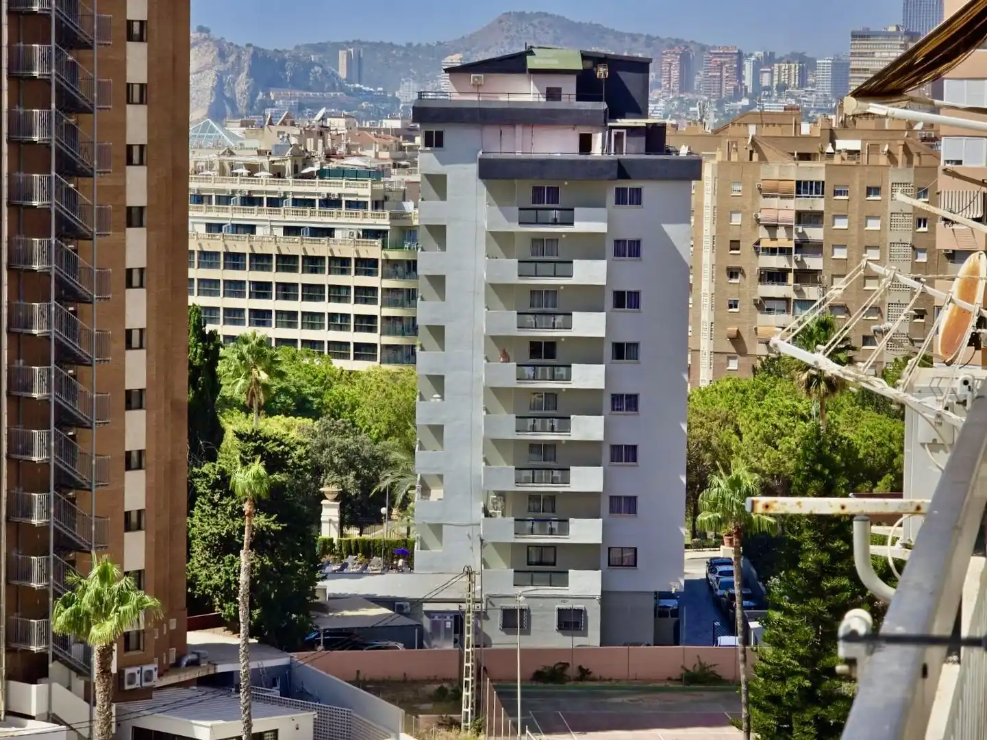 Vista exterior de Apartamento en venta en Benidorm con Aire acondicionado, Terraza y Piscina comunitaria