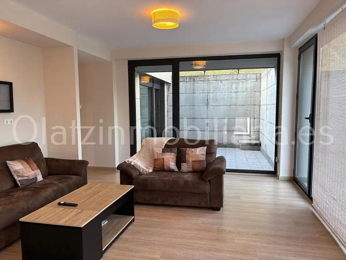 Sala d'estar de Casa o xalet en venda en Laudio / Llodio amb Aire condicionat, Calefacció i Jardí privat