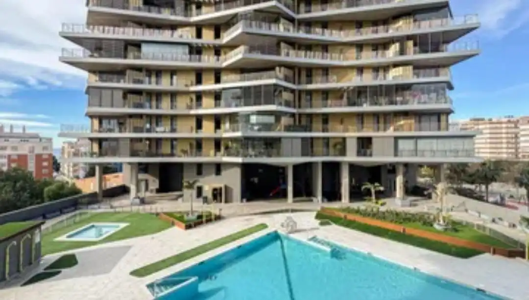 Piscina de Piso de alquiler en Almería con Aire acondicionado, Calefacción y Jardín privado