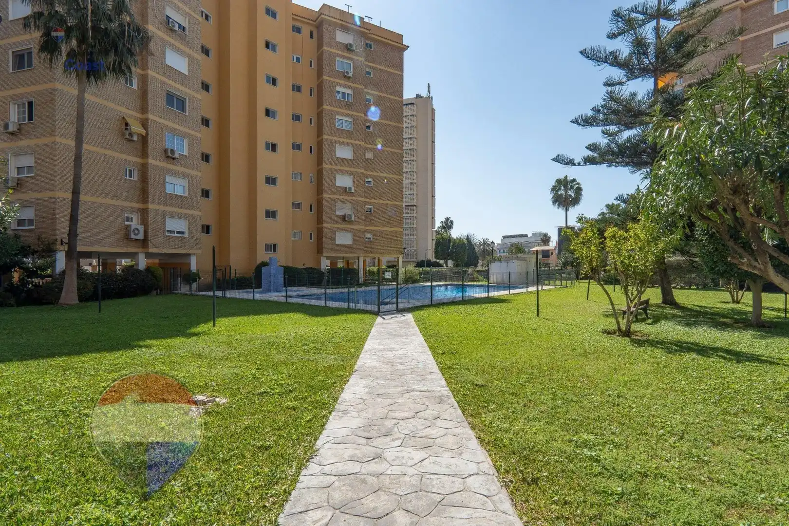 Vista exterior de Piso en venta en Torremolinos con Aire acondicionado, Terraza y Piscina comunitaria