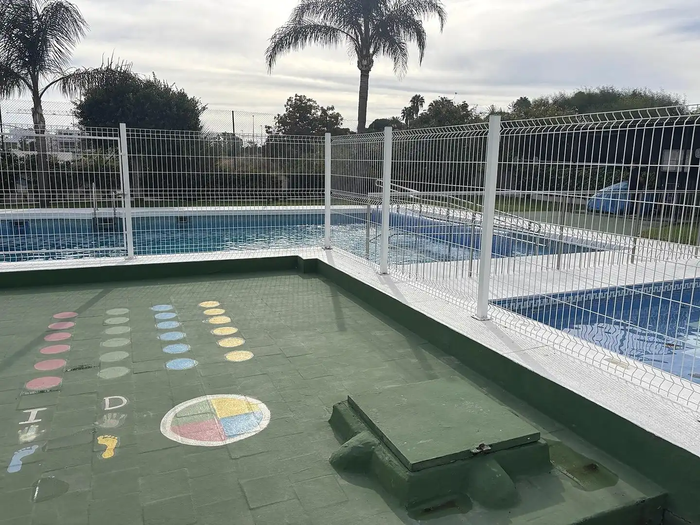 Piscina de Casa adosada en venda en Churriana