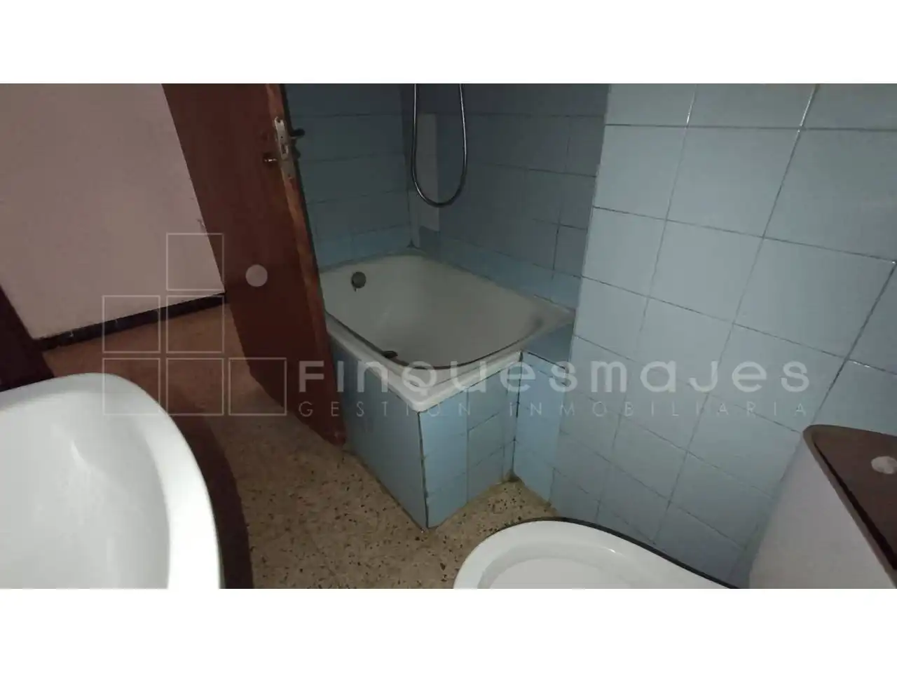 Baño de Piso en venta en Montmeló con Calefacción y Balcón