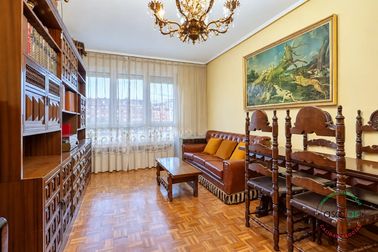 Sala de estar de Piso en venta en Gijón  con Calefacción, Parquet y Amueblado