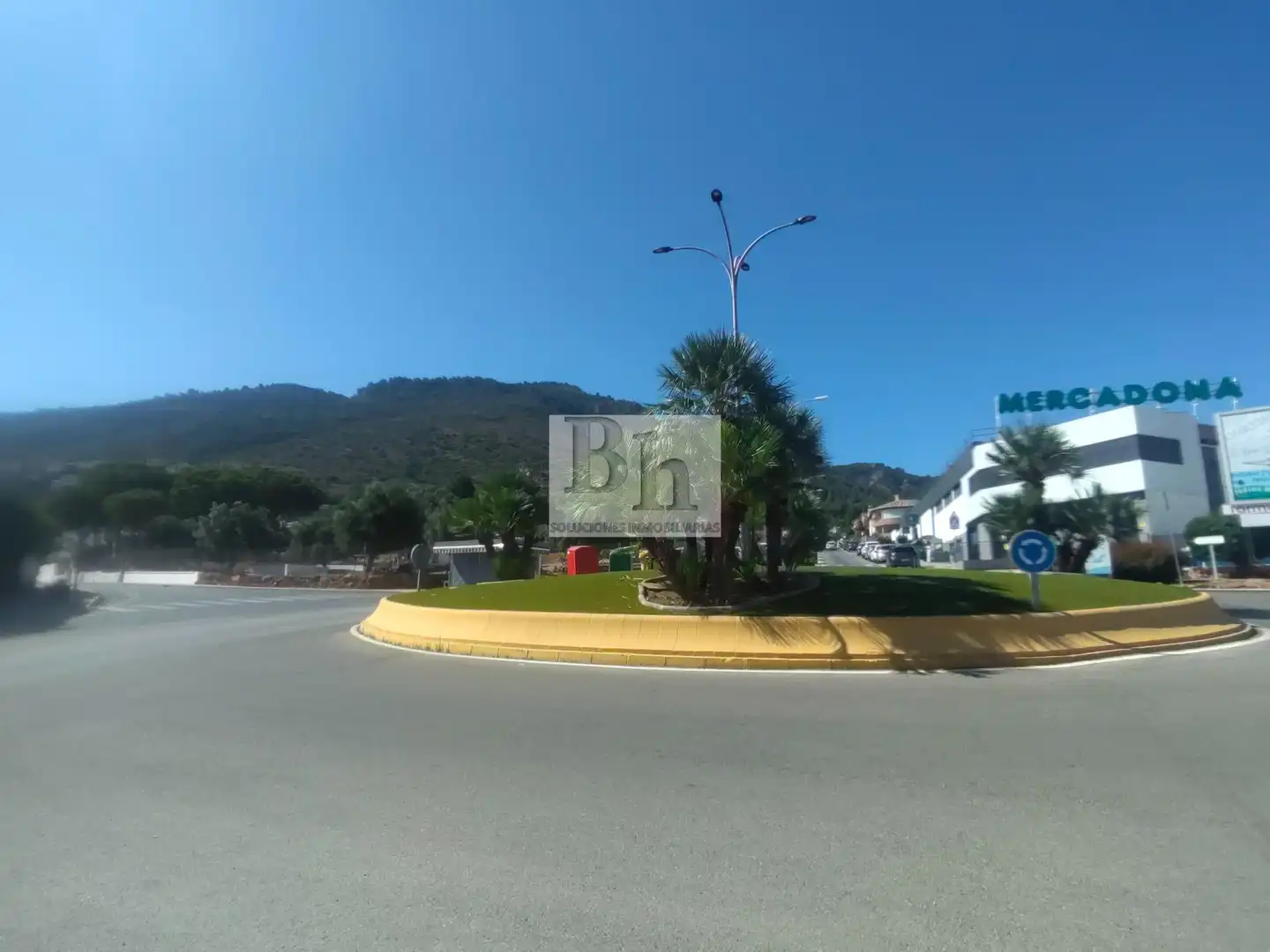 Exterior view of Commercial properties for sale in Alhaurín de la Torre  with Air Conditioner and Furnished