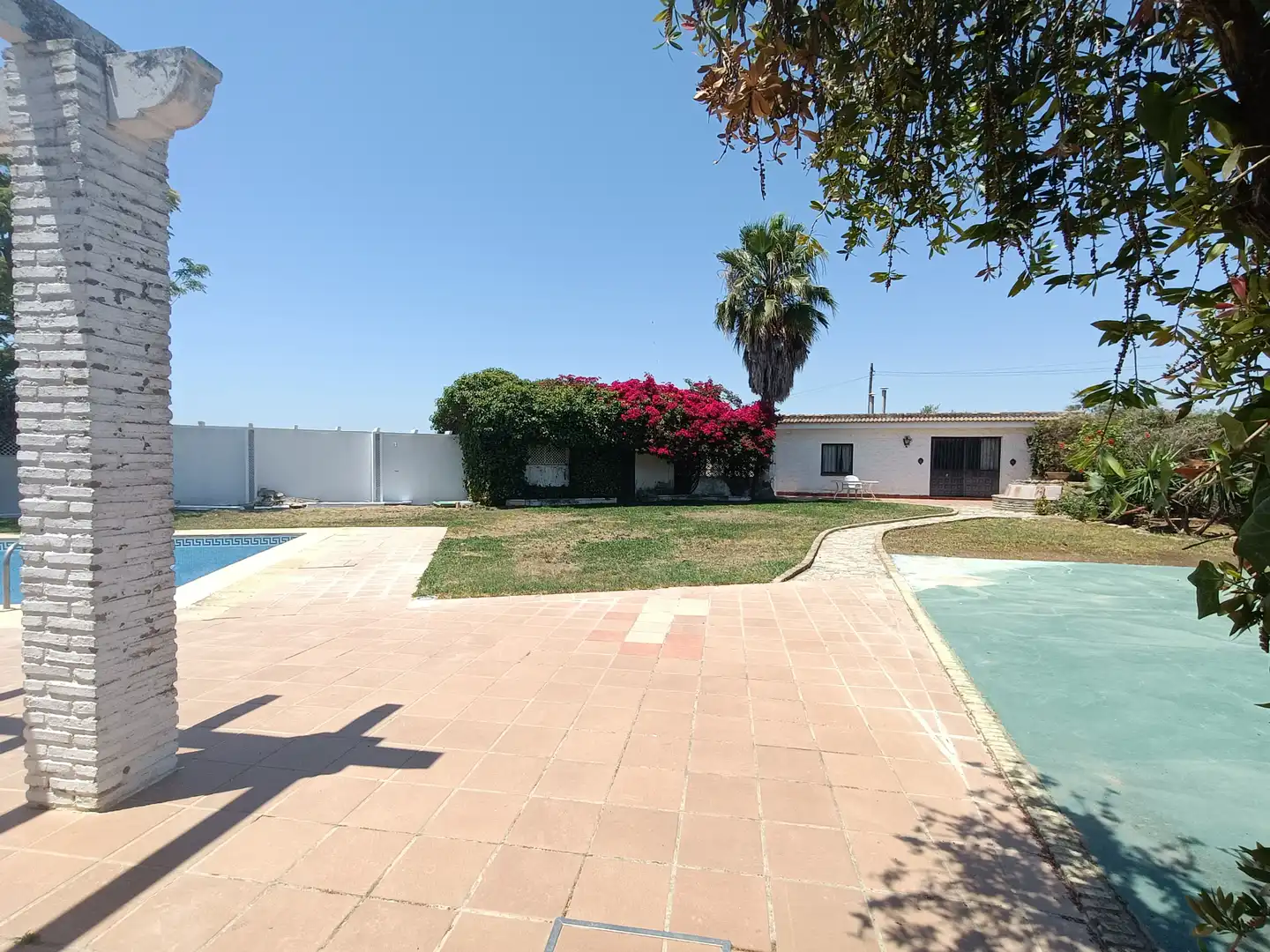 Piscina de Casa o chalet en venta en Espartinas con Aire acondicionado, Jardín privado y Terraza