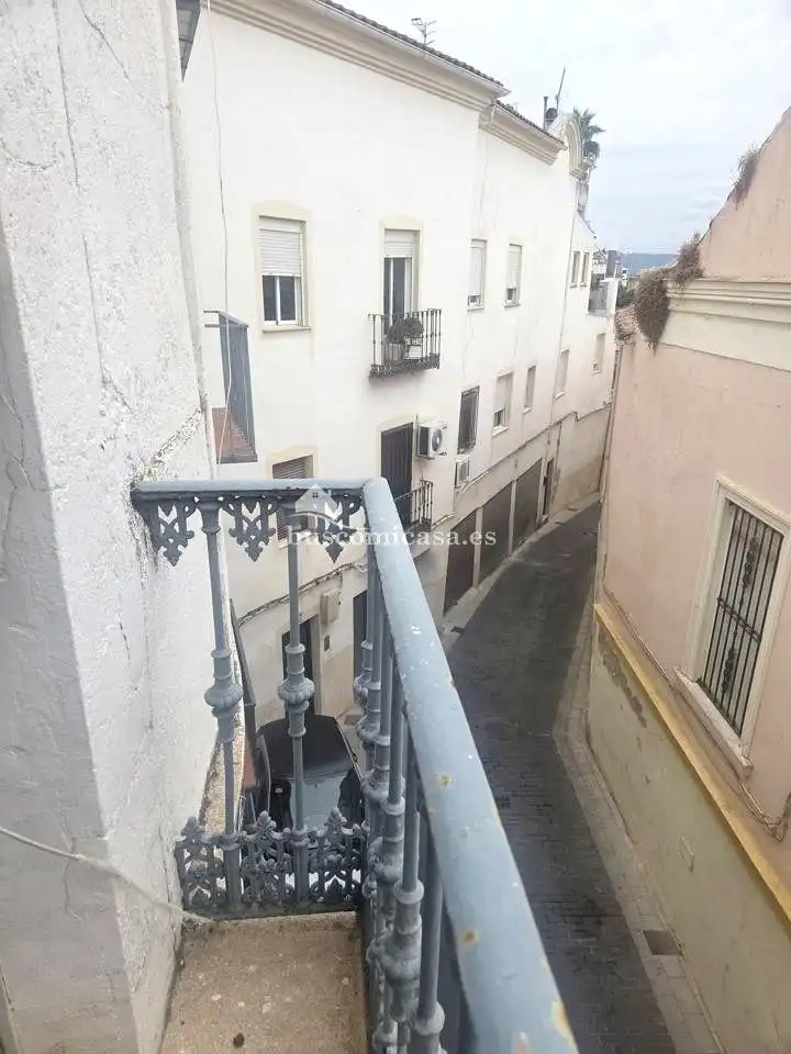 Vista exterior de Piso en venta en Martos con Balcón