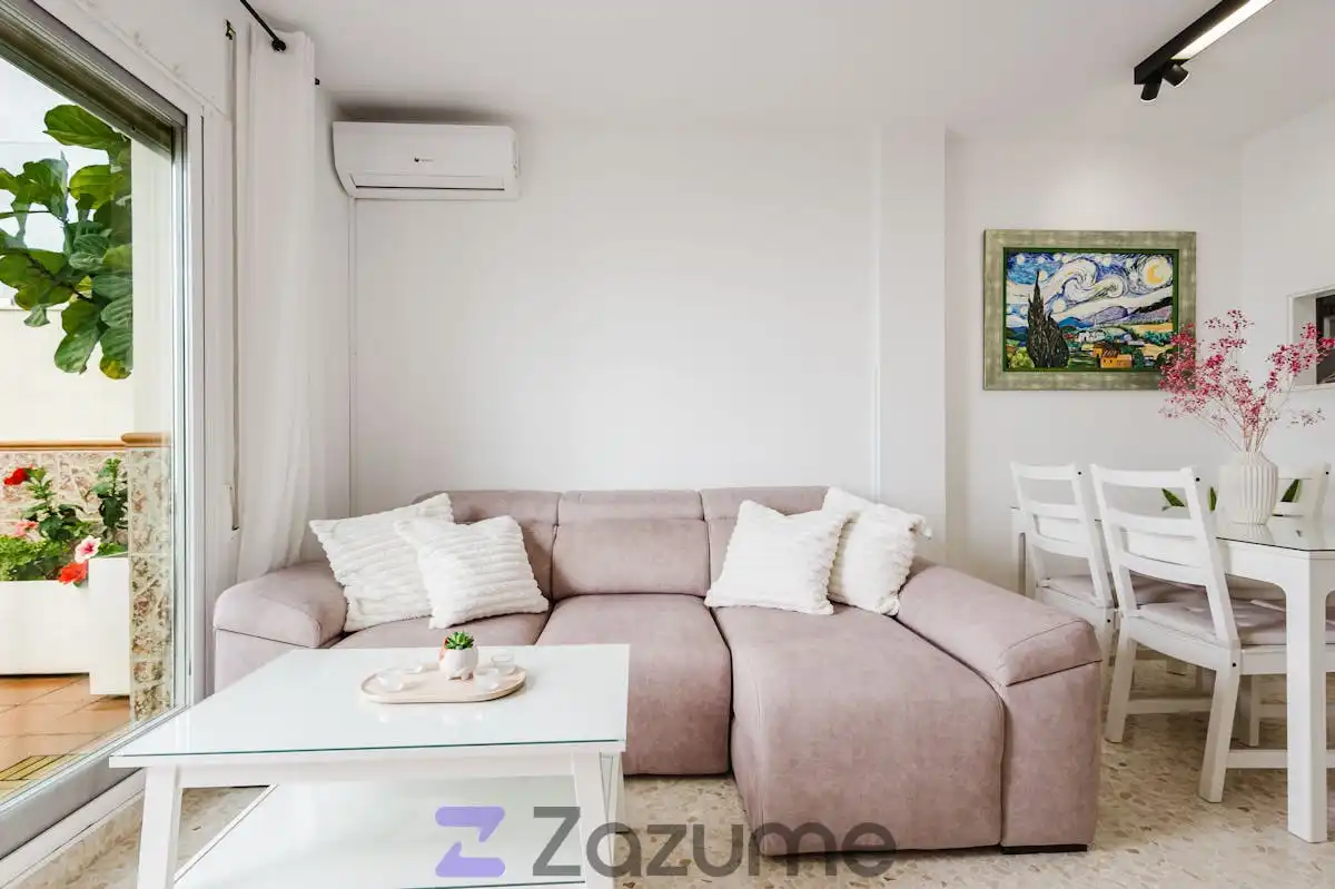 Sala de estar de Ático de alquiler en Vélez-Málaga con Aire acondicionado, Calefacción y Terraza