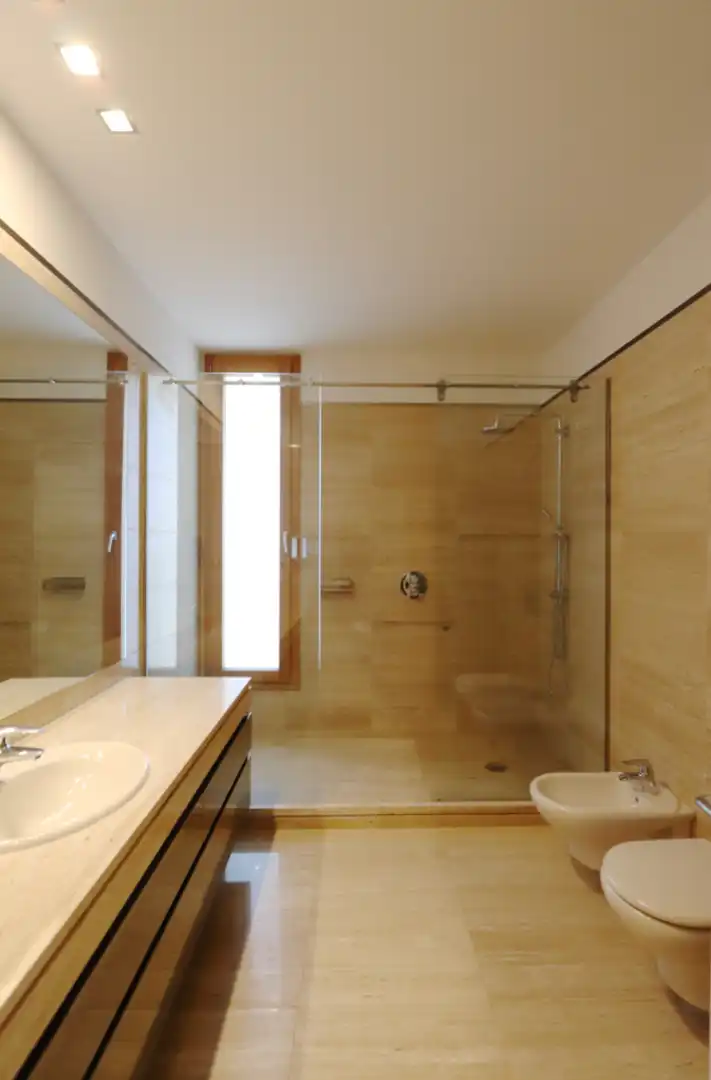 Bathroom of Houses for rent in Pozuelo de Alarcón  with Air Conditioner, Heating and Private garden