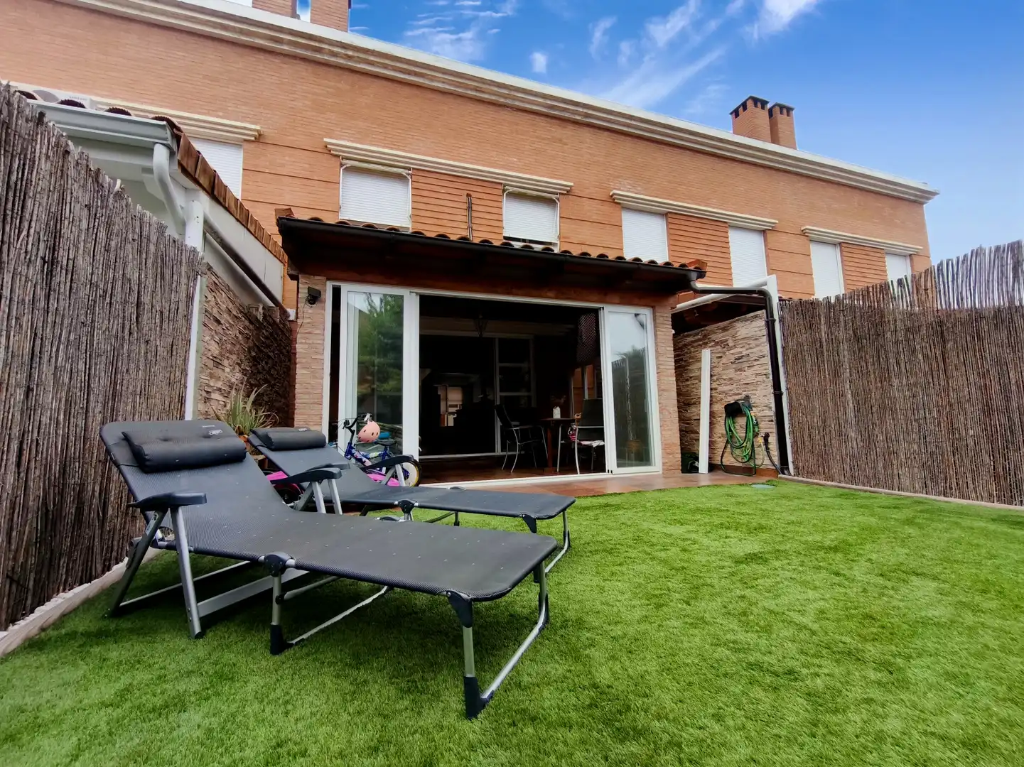 Terrassa de Casa o xalet en venda en Lardero amb Aire condicionat, Calefacció i Jardí privat