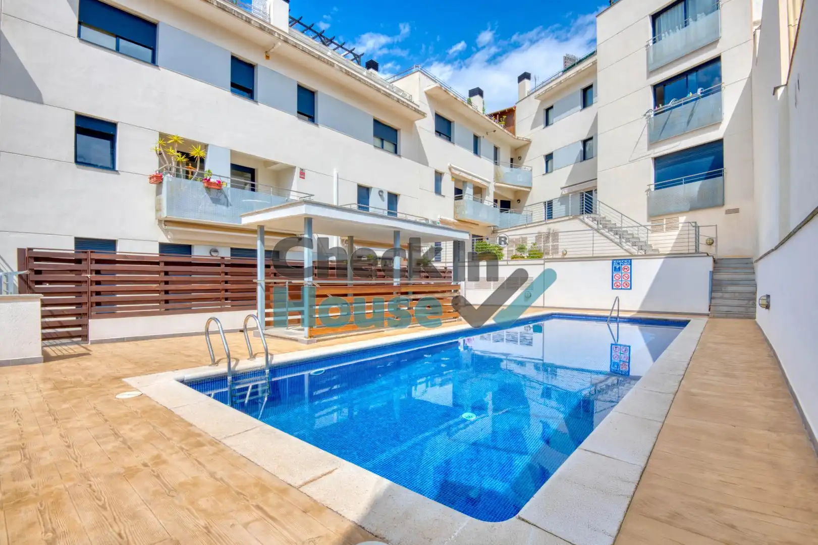 Piscina de Dúplex en venta en Sant Feliu de Guíxols con Aire acondicionado, Calefacción y Terraza
