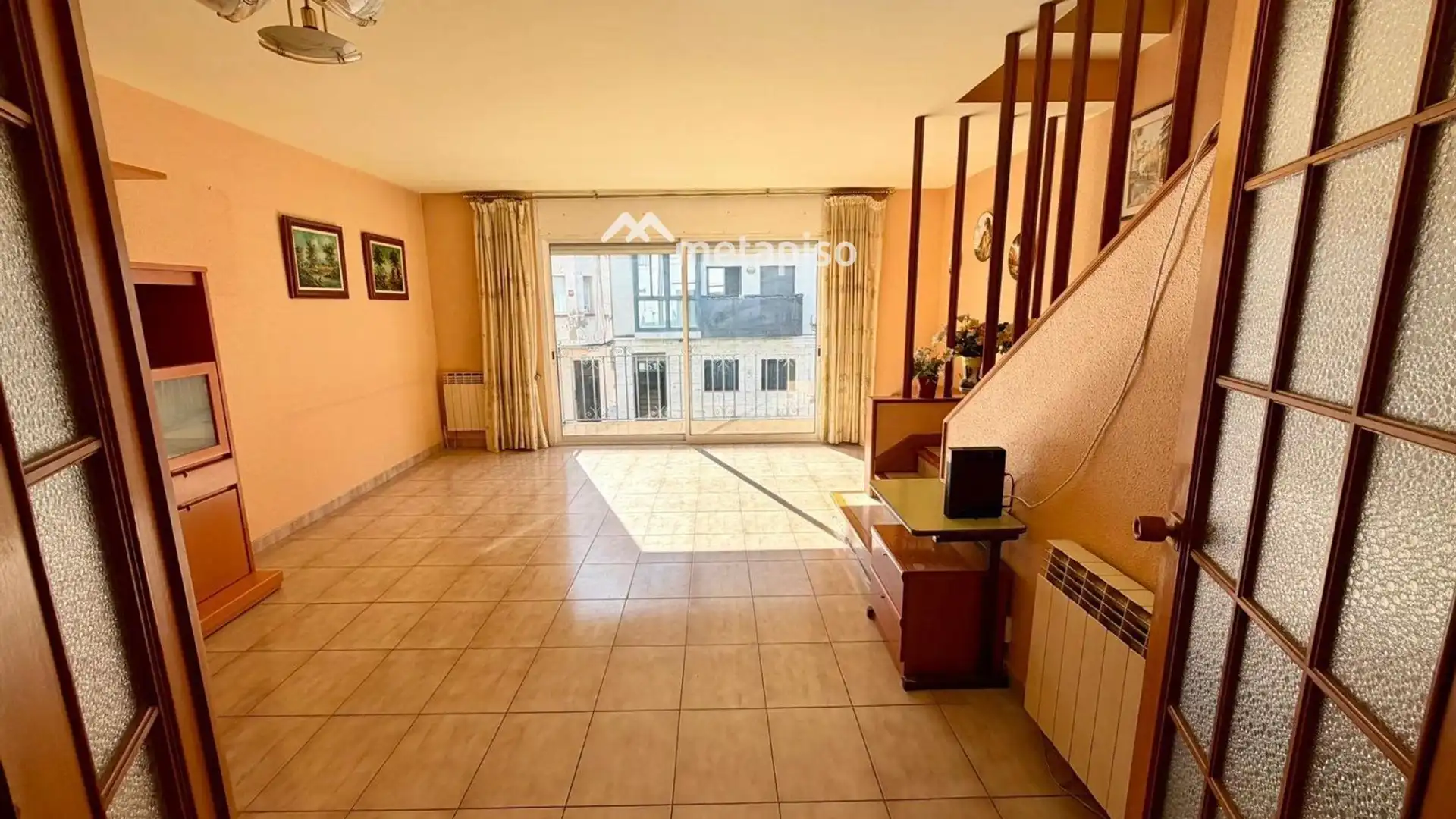 Sala d'estar de Casa adosada en venda en El Vendrell amb Calefacció i Terrassa