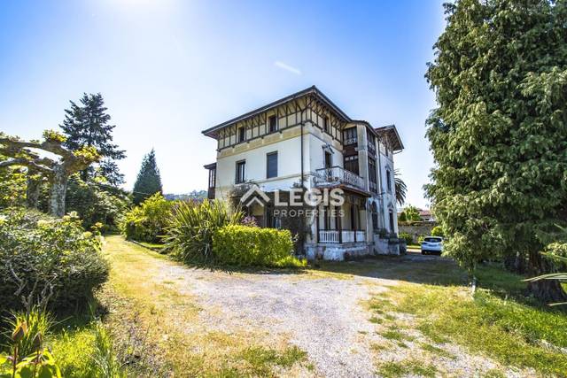 Casa-chalet en Venta en Avenida Avenida de Prahua en Pravia