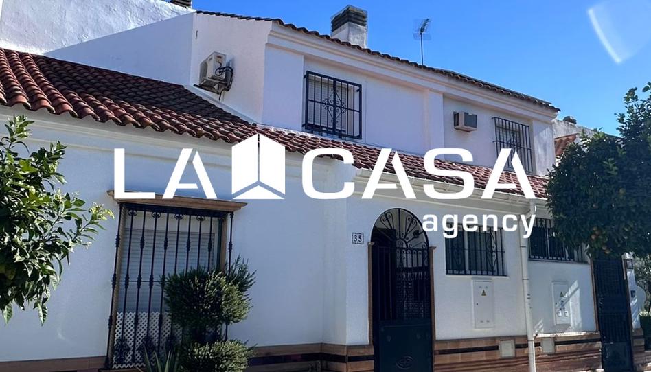 Photo 1 of Single-family semi-detached for sale in Urbadiez - Entrepuentes, Sevilla