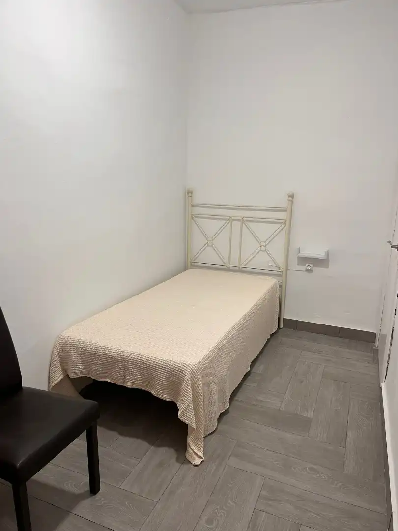 Habitación de Piso en venta en Almendralejo con Amueblado, Horno y Lavadora