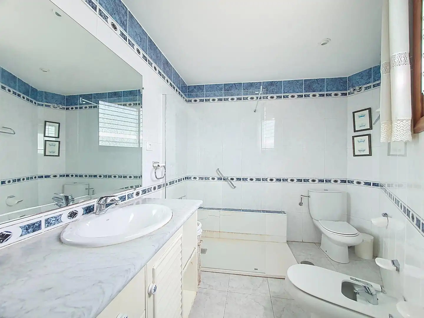 Bany de Casa o xalet en venda en Las Palmas de Gran Canaria amb Aire condicionat, Jardí privat i Balcó