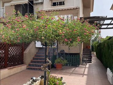Casa pareada con balcón en venta en Calle Calle Royal Golf 40