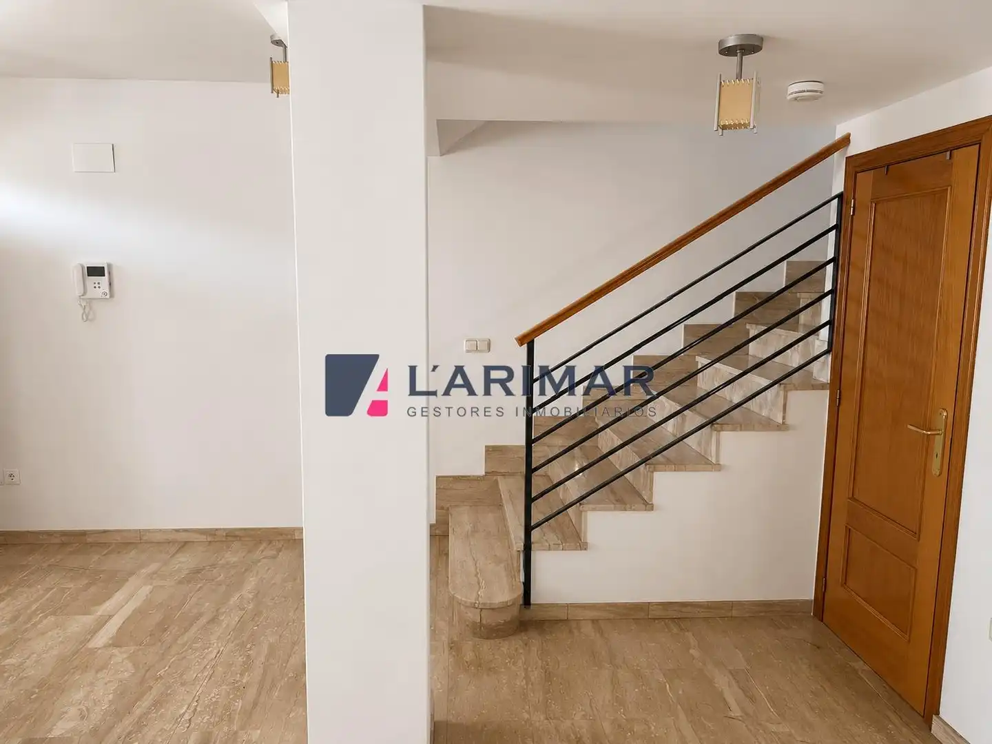 Casa adosada de lloguer en Alicante / Alacant amb Aire condicionat, Calefacció i Jardí privat