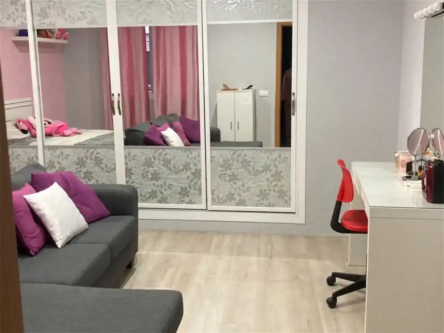 Sala d'estar de Casa adosada en venda en Algodonales amb Aire condicionat, Parquet i Traster