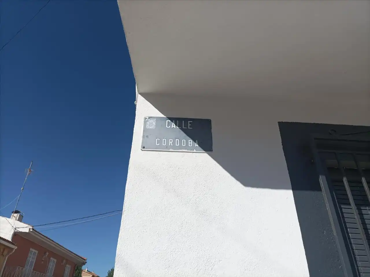 Vista exterior de Casa adosada en venda en Campotéjar amb Terrassa