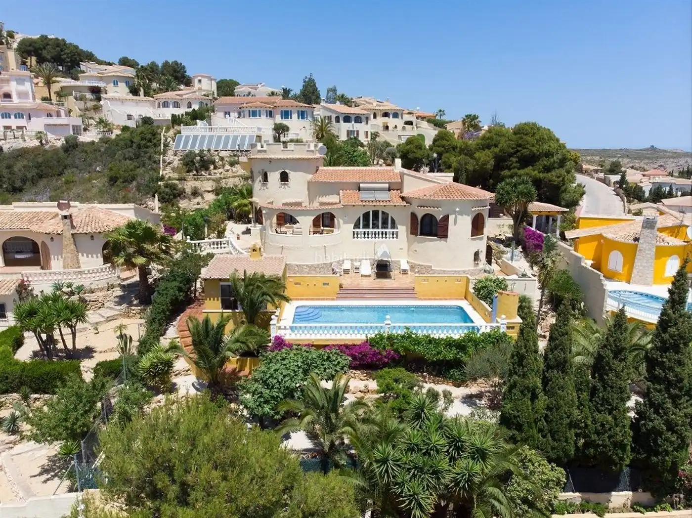 Villa mit Garten zum Verkauf in Zona Kalmias 1