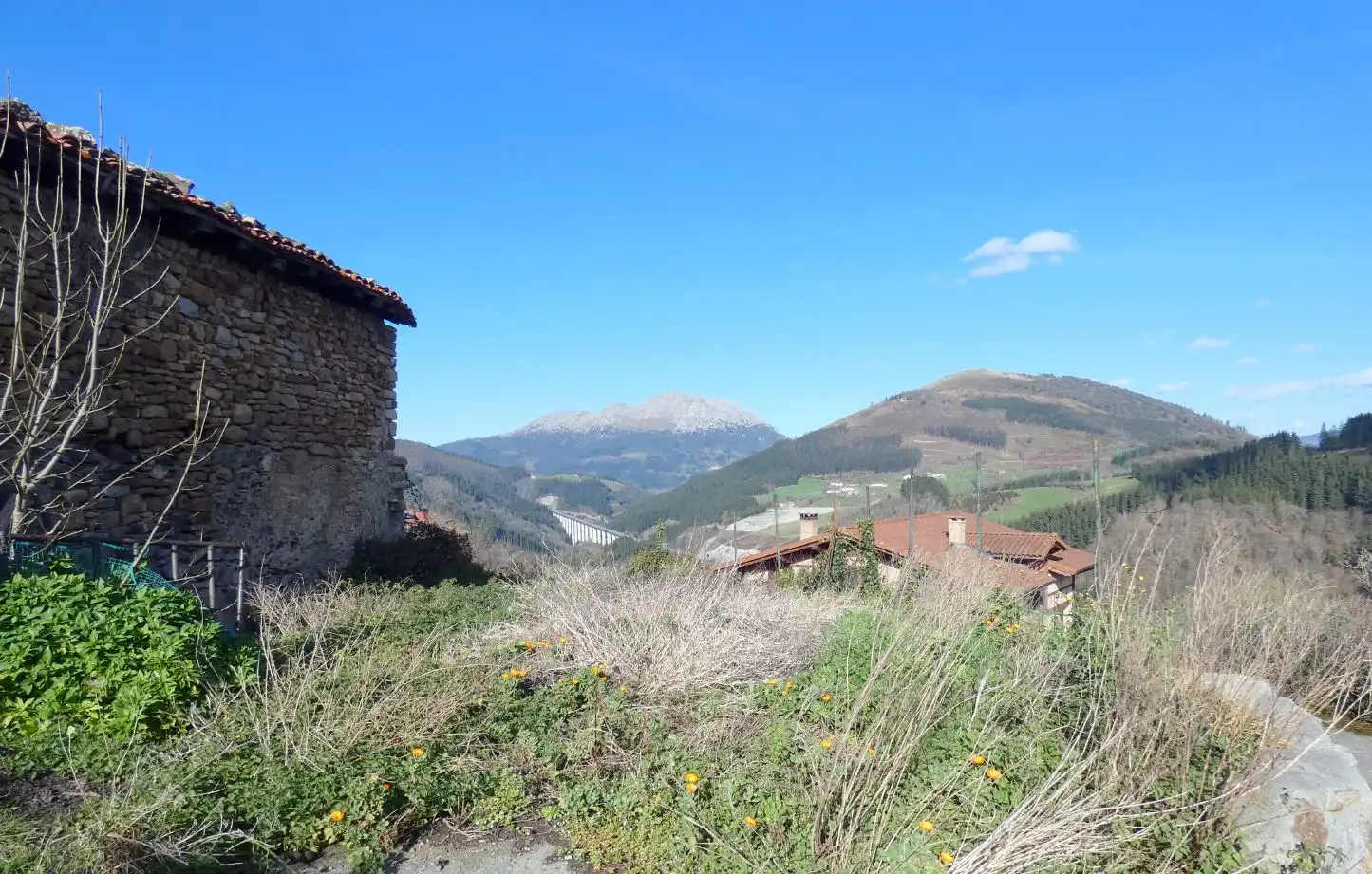 Vista exterior de Finca rústica en venta en Aramaio con Calefacción, Amueblado y Balcón