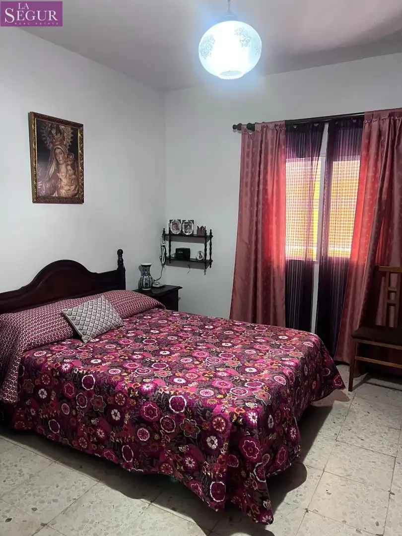 Dormitori de Casa o xalet en venda en Vejer de la Frontera amb Jardí privat