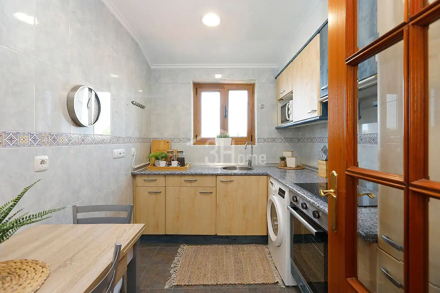 Kitchen of Flat for sale in Irun   with Air Conditioner, Heating and Terrace