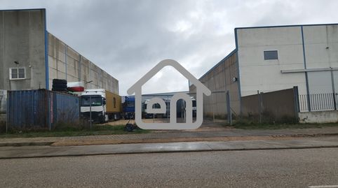 Foto 3 de Terreno industrial en venta en Calle de la Energia, Requena, Valencia