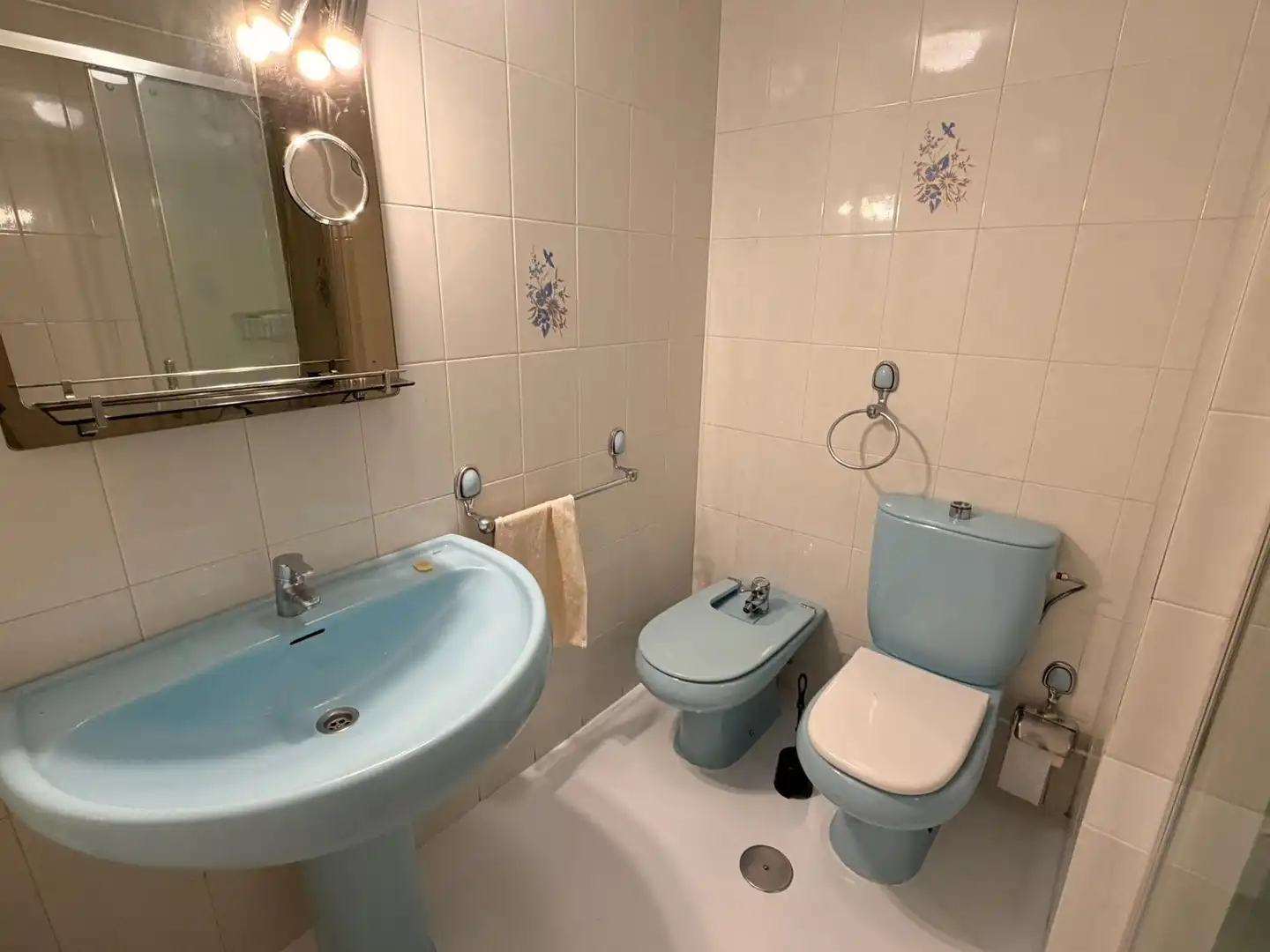 Badezimmer von Wohnungen zum Verkauf in Ponferrada mit Heizung und Abstellraum