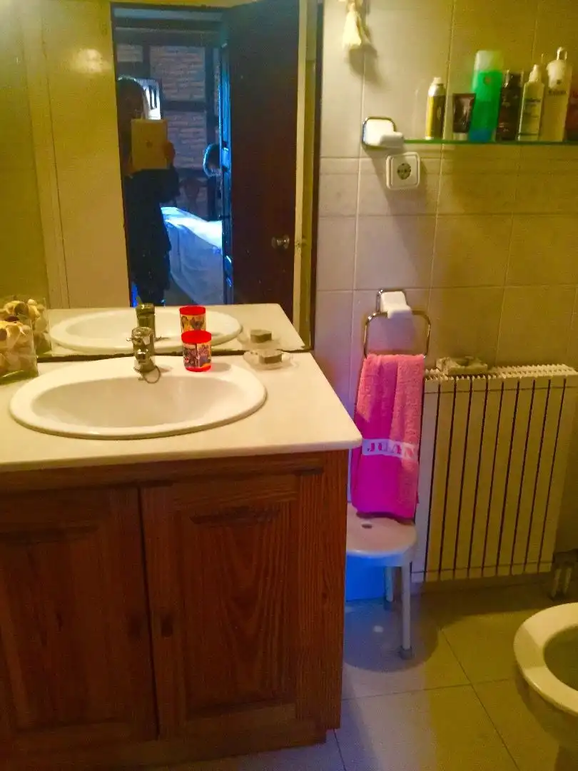 Bany de Casa o xalet en venda en Reocín amb Calefacció, Parquet i Terrassa