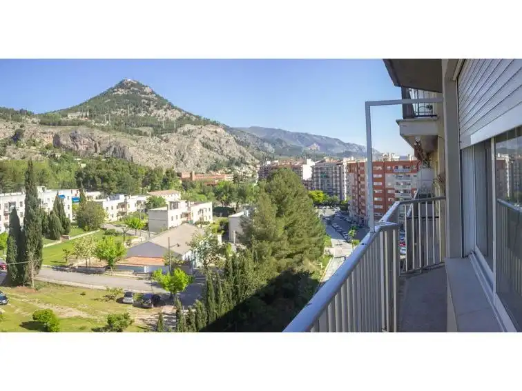 Vista exterior de Pis en venda en Alcoy / Alcoi amb Aire condicionat i Balcó