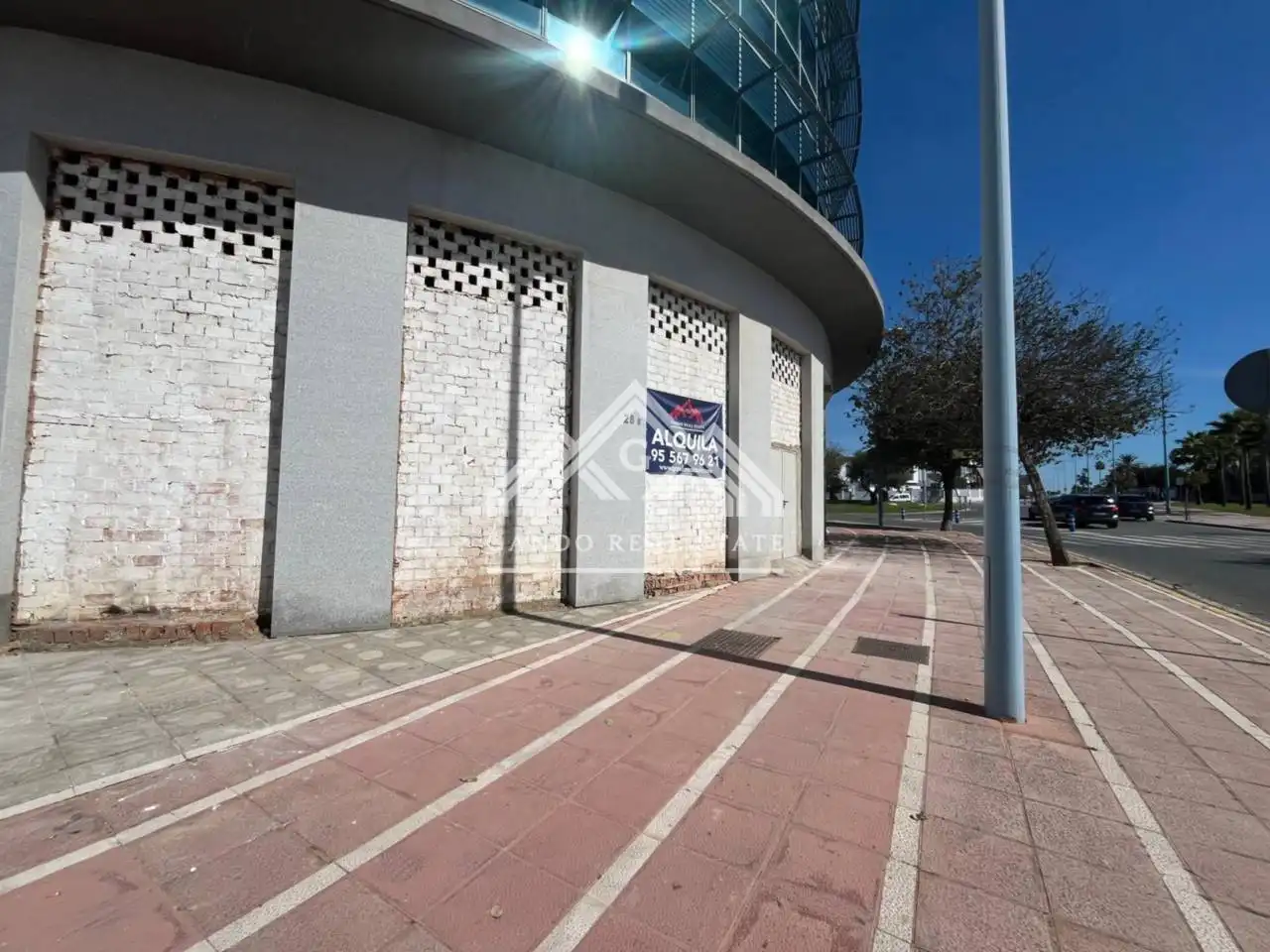 Exterior view of Commercial properties for rent in Dos Hermanas