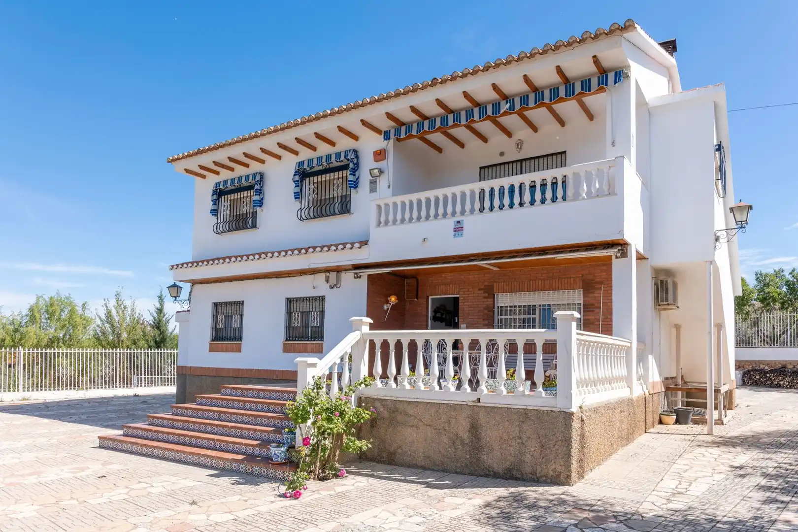Vista exterior de Casa o chalet en venta en Guadix con Aire acondicionado, Calefacción y Jardín privado