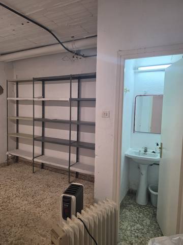 Local comercial en Venta en Calle los Prados, 4 en Poniente - Faro