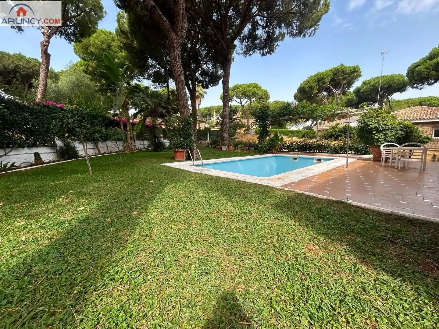 Swimming pool of Houses for rent in Alcalá de Guadaira  with Air Conditioner, Private garden and Terrace