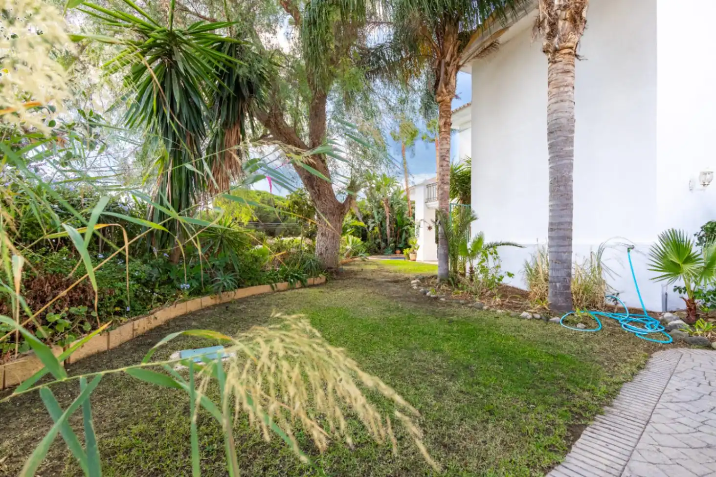 Jardí de Casa o xalet en venda en Marbella amb Aire condicionat, Calefacció i Jardí privat