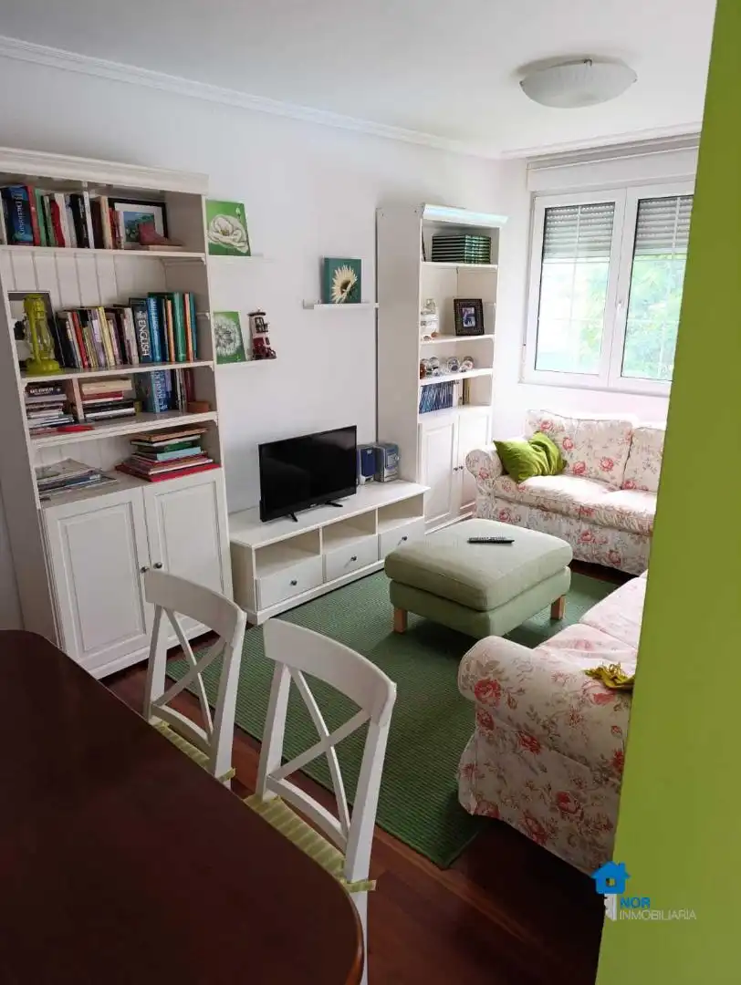 Living room of Flat for sale in Bárcena de Cicero  with Storage room, Swimming Pool and Furnished