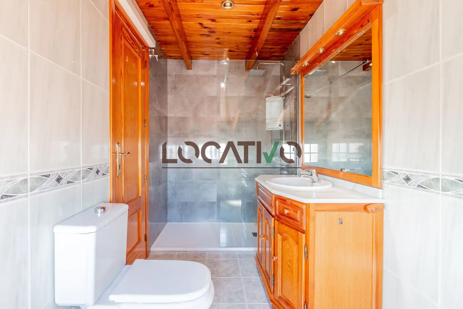 Baño de Dúplex en venta en Villanueva del Pardillo con Aire acondicionado, Calefacción y Trastero