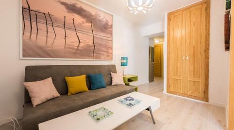 Foto 3 de Piso de alquiler en Calle Enrique Van Dulken, Hispanidad - Vivar Téllez, Málaga