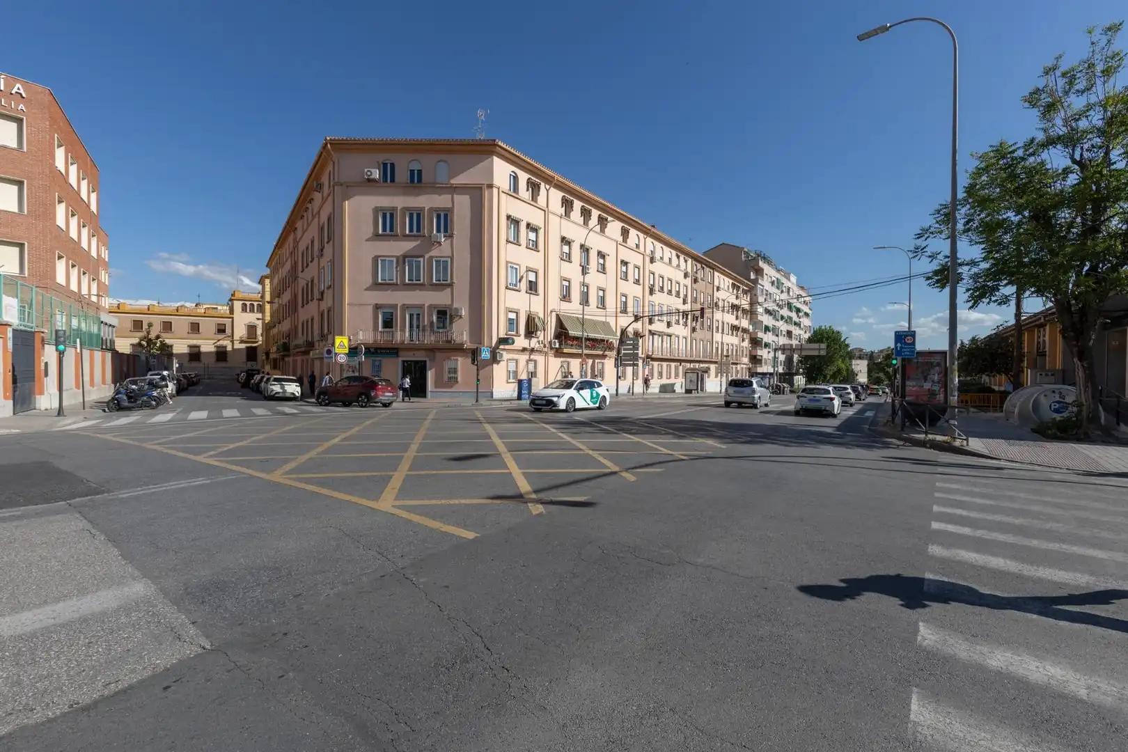 Vista exterior de Pis en venda en Granada amb Aire condicionat i Calefacció